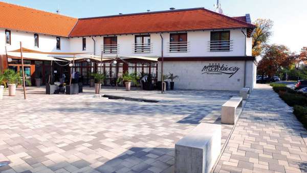 Frühwald Suave térkő - Antracit melír