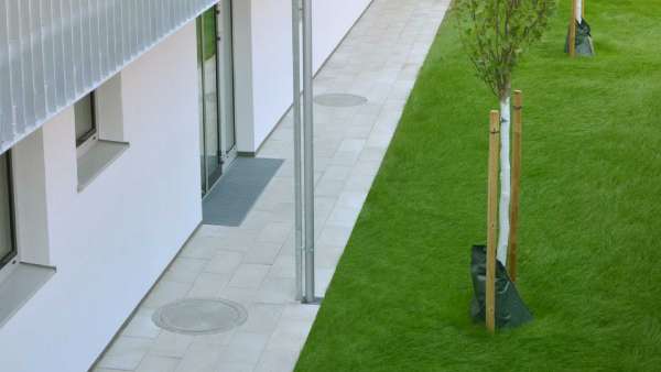 Frühwald Tiziano kombi térkő