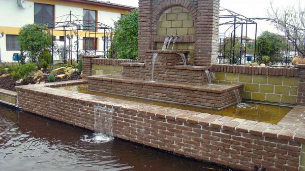 Frühwald Cicero térkő/falazókő